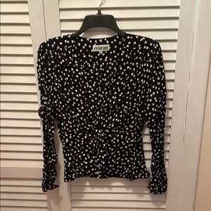 Miree Black and White Puff Sleeve Fitted Blouse size 40/6 viscose